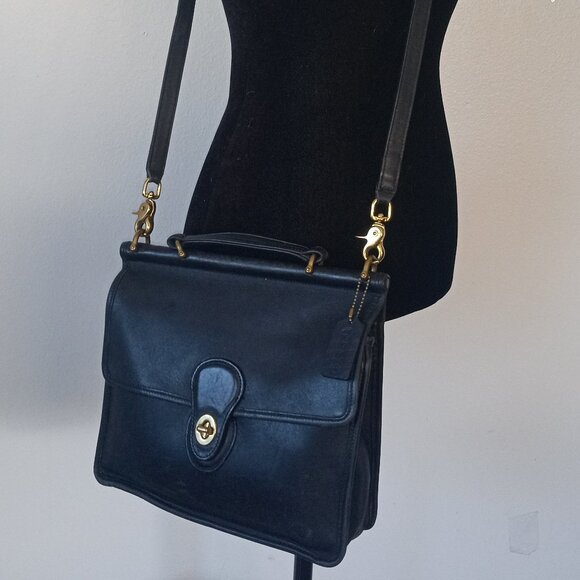 Coach Handbags - Iconic COACH Vintage 9927 WILLIS Messenger Bag Black Leather 2003